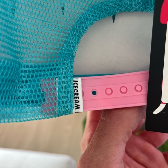 ICECREAM 🍦Royal Trucker Biscay Bay hat NWT teal / pink colorway minty fresh 🍭 - Picture 9 of 9